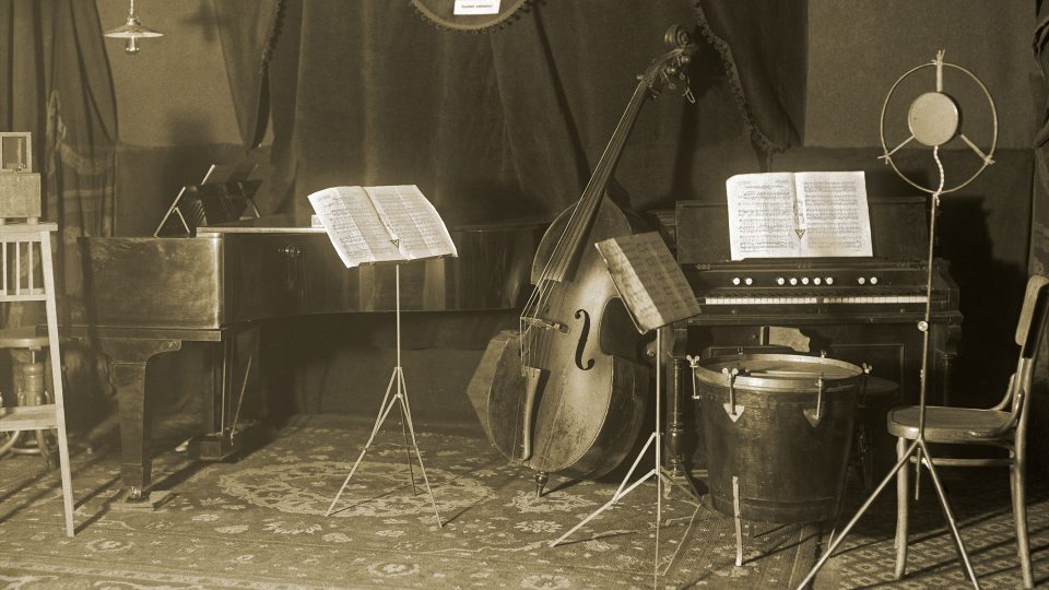 1) Údajné Kbely (digitalizace a restaurování Miloslav Novák) | foto: autor neznámý, Archiv Českého rozhlasu 1) Údajné Kbely (digitalizace a restaurování Miloslav Novák)